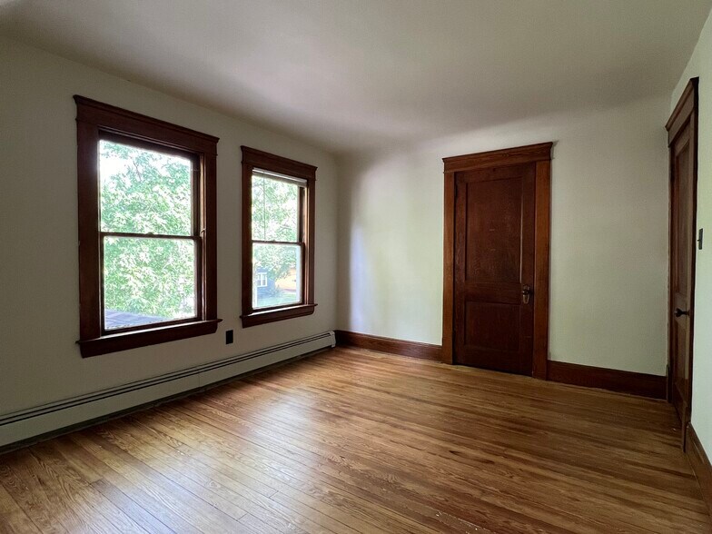 Building Photo - 1872 W 47th St