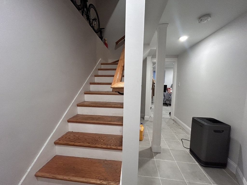 Building Photo - 26 Mystic St