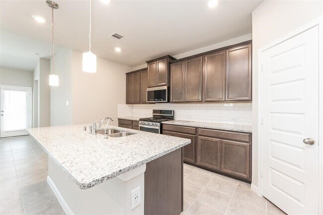 Building Photo - 1230 Glendora Dr