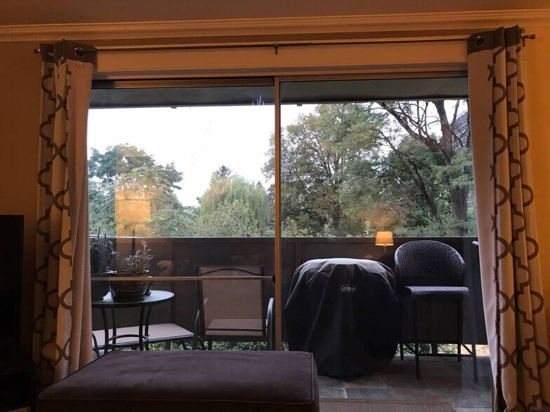 Building Photo - 1245 Race St