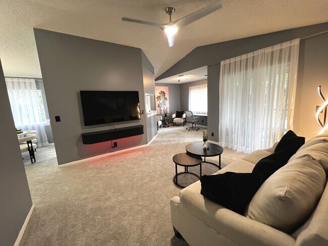 Building Photo - 6540 Chasewood Dr