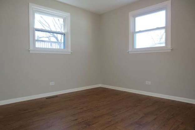 Building Photo - 327 Fairlawn Dr