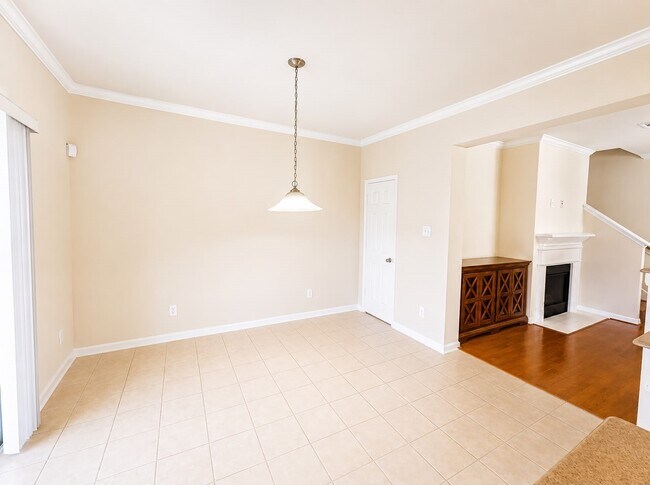 Building Photo - 13119 Stratford Skies Ln
