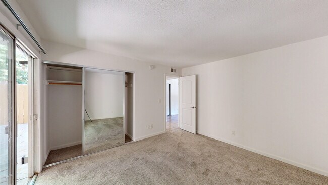 Building Photo - 18167 Happy Ln