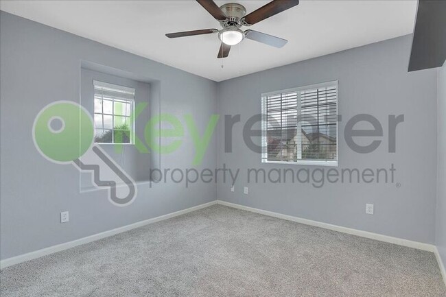 Building Photo - 461 Anjou Cir