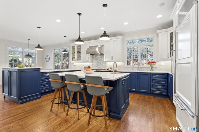 Building Photo - 166 Edward Pl