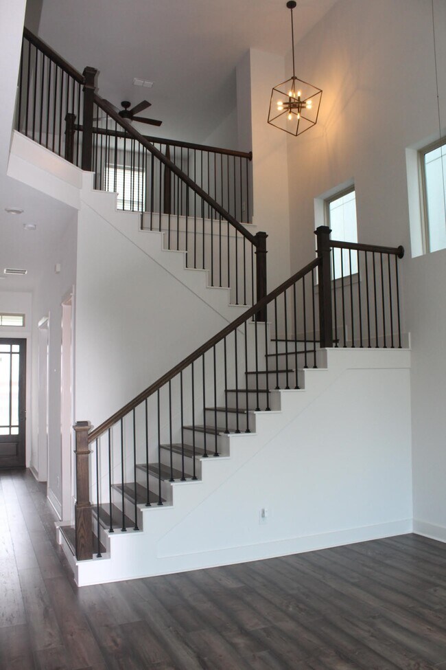 Building Photo - 6606 Capstone Oak Ave