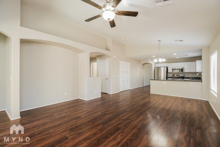 Building Photo - 3263 E Joseph Way