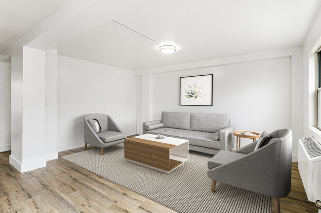 East Ave Living Room - Park Avenue Apartments