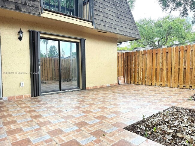 Building Photo - 14240 SW 94th Cir Ln