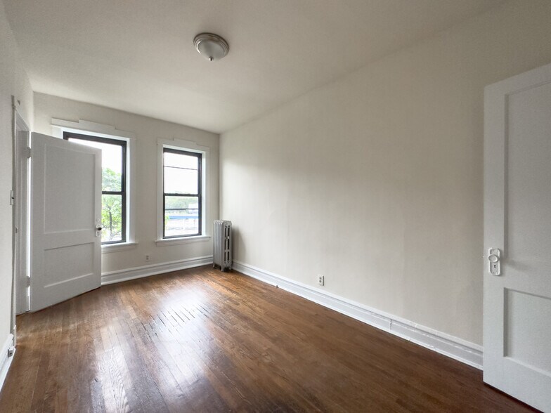 Building Photo - 2638 N Milwaukee Ave