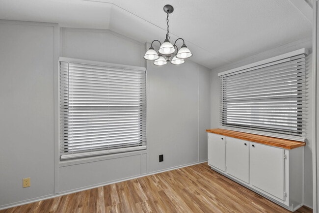 Building Photo - 6516 Blue Water Ct