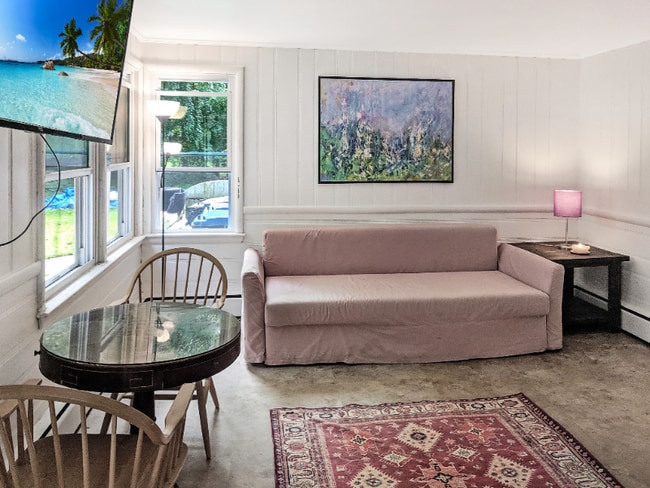 Primary Photo - 1 W Skippack Pike