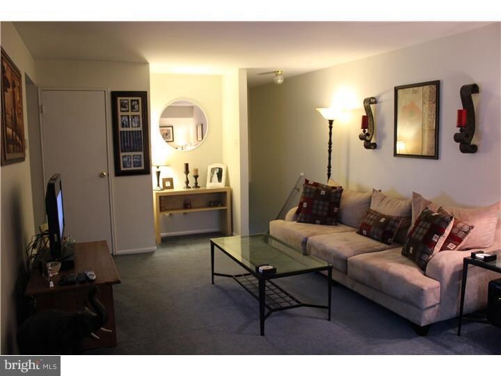 Building Photo - 14 Wexford Dr