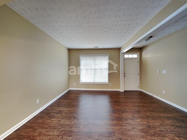 Building Photo - 7071 Hillcrest Chase Ln