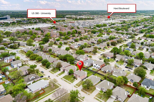 Building Photo - 2119 Oleander Way