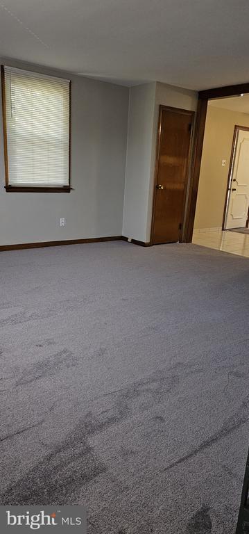 Building Photo - 435 N Springfield Rd