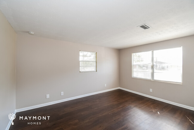 Building Photo - 10903 Bonnelly Dr