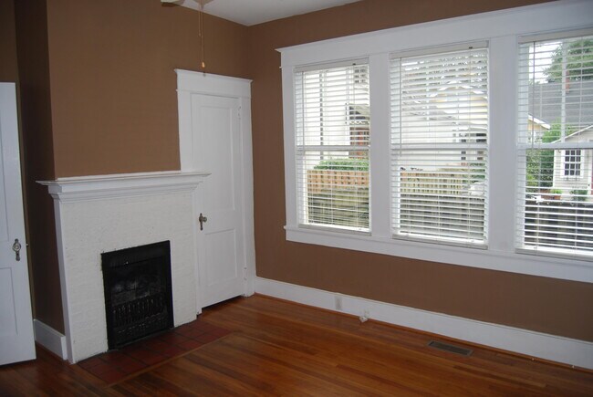 Building Photo - 2809 Lombardy Ct