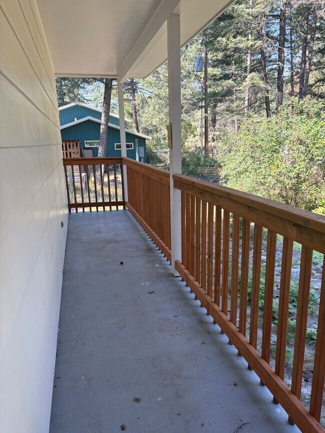 Building Photo - 3029 River Bend Dr