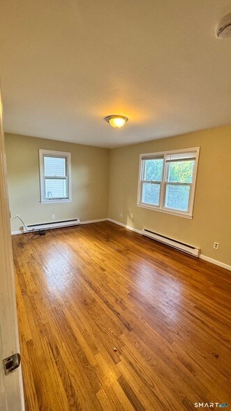 Building Photo - 140 Forest Rd