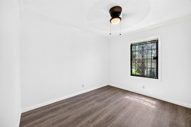 Building Photo - 9211 Clearway Dr