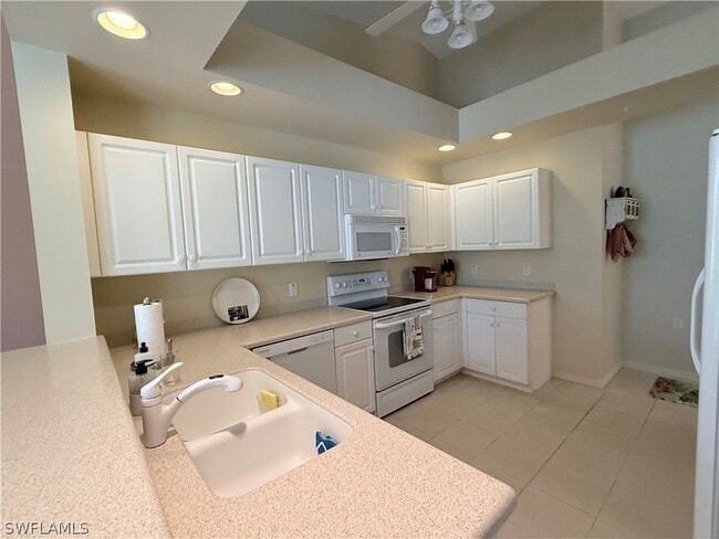 Building Photo - 3555 Laurel Greens Ln N