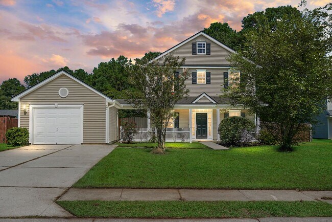 Building Photo - Beautiful 4 Bed/3 Bath home in Summerville...