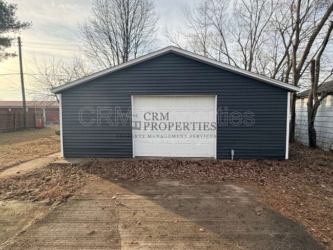 Building Photo - 5115 Arrowhead Blvd