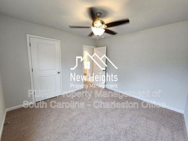 Building Photo - 179 Cherry Grv Dr