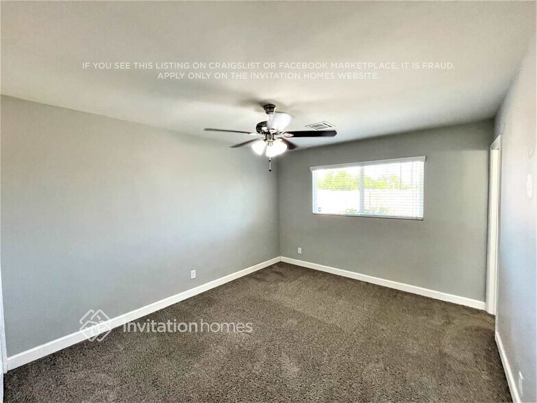Building Photo - 8708 E Palm Ln