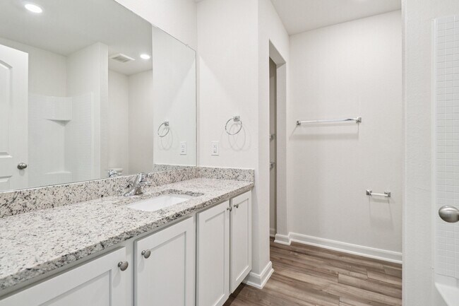 Building Photo - 3909 Crown Ct