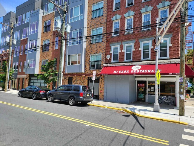 Building Photo - 312 Arlington Ave