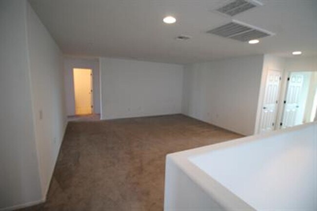 Building Photo - STUNNING 4-Bedroom + Den Home in Gladden Farms!!!!! SOLAR PANELS!!!