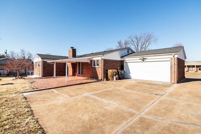 Building Photo - Beautiful 4 Bedroom 3 Bathroom South County Home