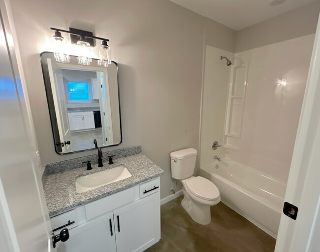 Building Photo - 671 Pearce St