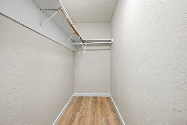 Building Photo - Fantastic 3-Bedroom, 1.5-Bath Duplex With landscaping Included!