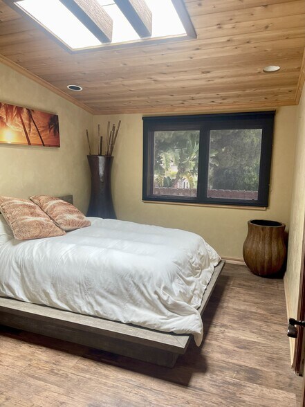 Middle Bedroom - 1173 Van Nuys St