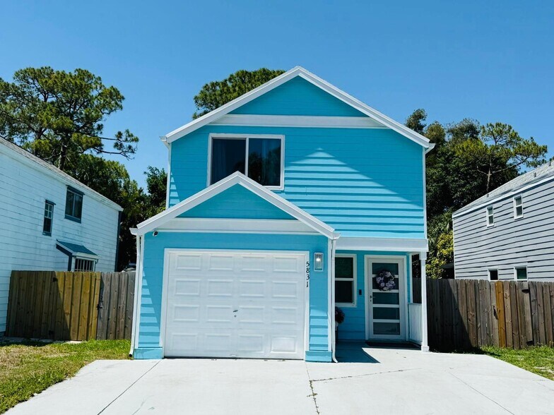 Building Photo - 5831 Thisledown Ct