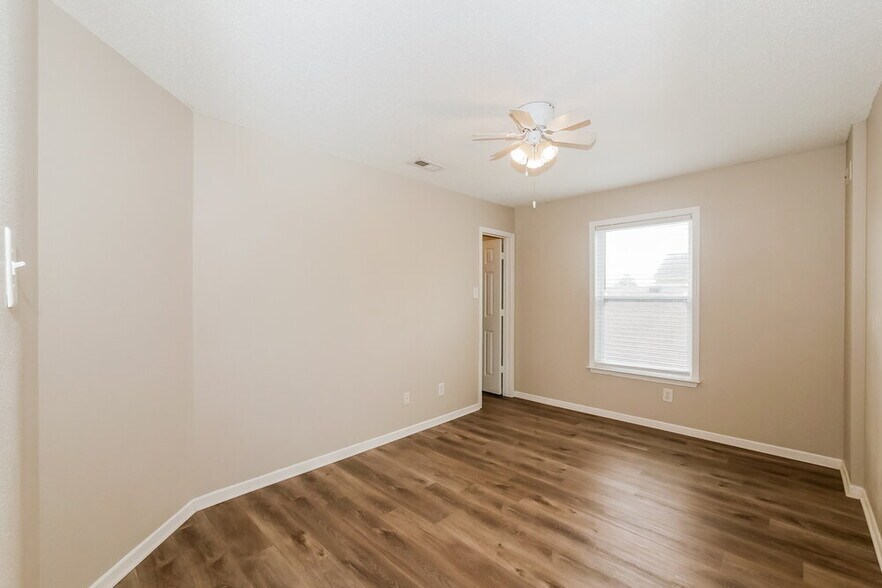 Building Photo - 936 Brookstone Dr