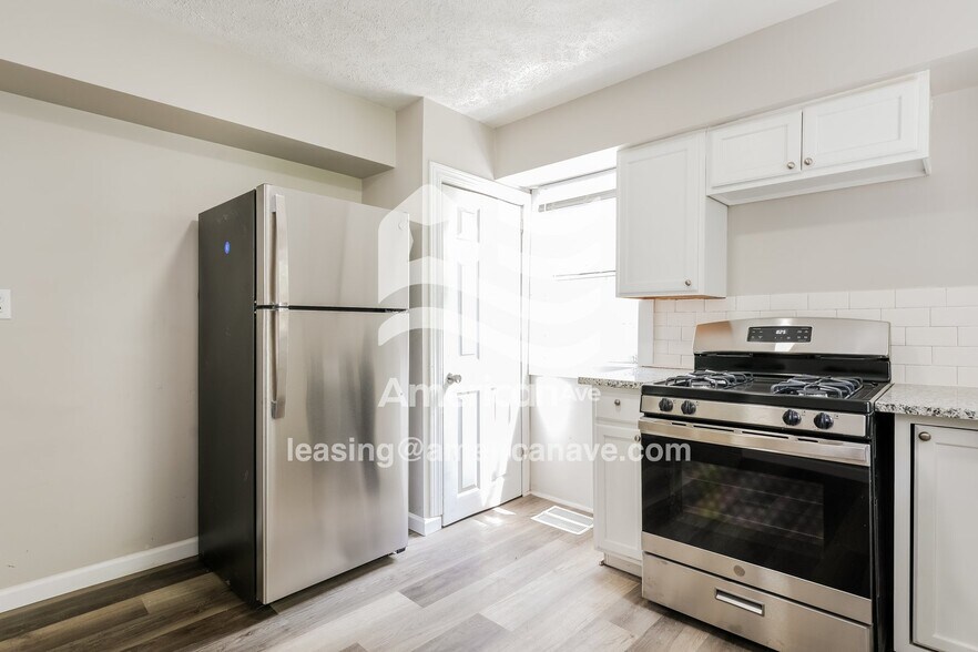 Building Photo - 1511 Carroll St