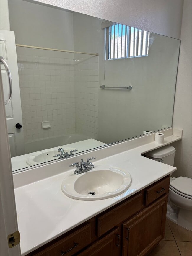 Building Photo - Wonderful single story rental in the heart of Summerlin