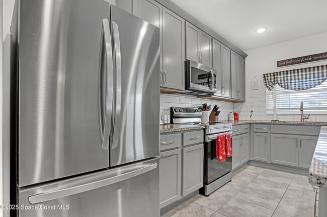 Building Photo - 2175 Kylar Dr NW
