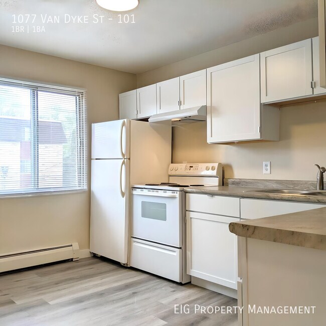 Building Photo - 1077 Van Dyke St