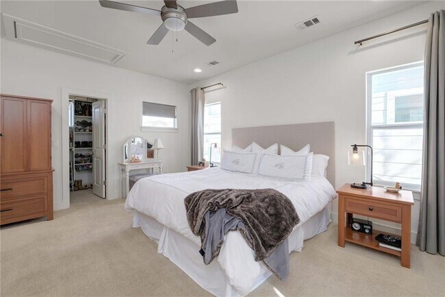 Building Photo - 1105 Euphoria Bend