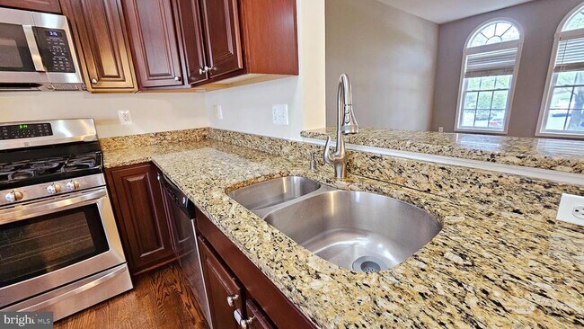 Building Photo - 3504 Tabard Ln