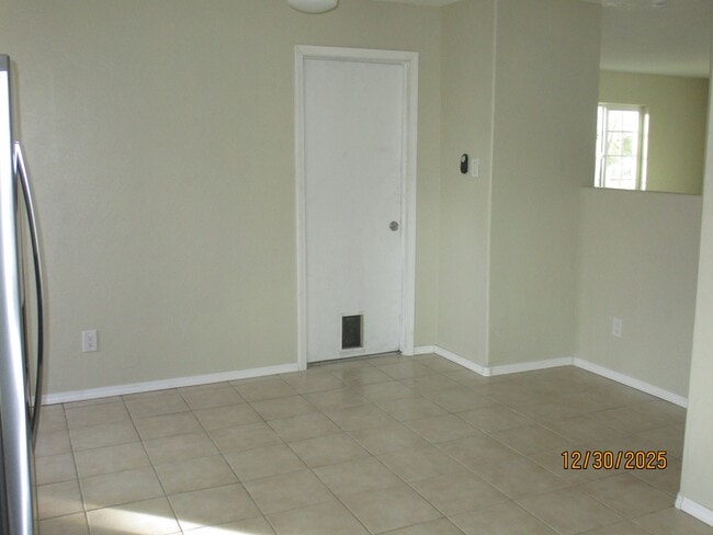 Building Photo - 13104 Oriente Ave NE