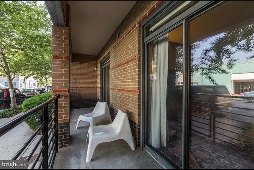 Building Photo - 525 N Fayette St