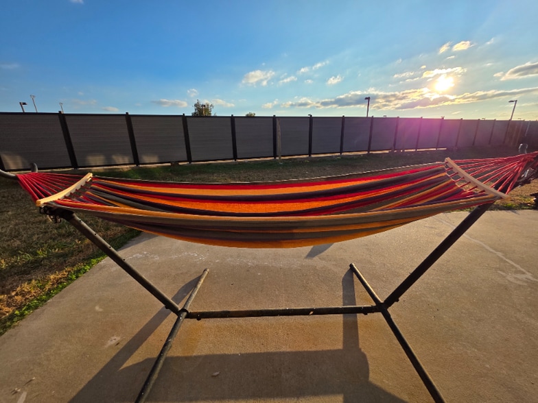 Building Photo - 2 Cloverdale and Wheatland