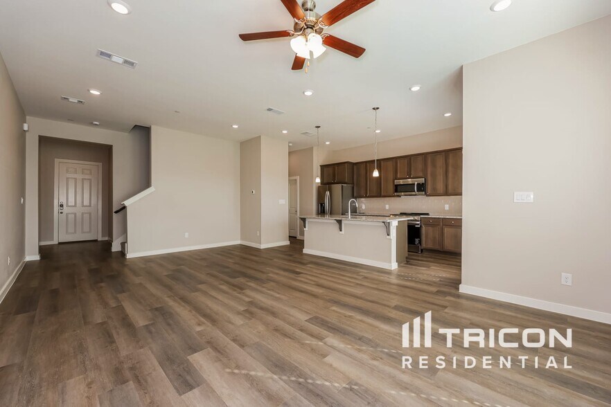 Building Photo - 5468 Granite Trl